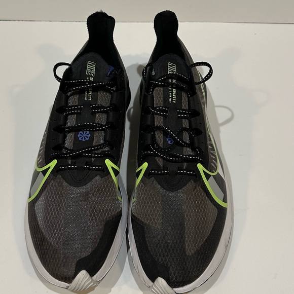 nike zoom gravity black ghost green